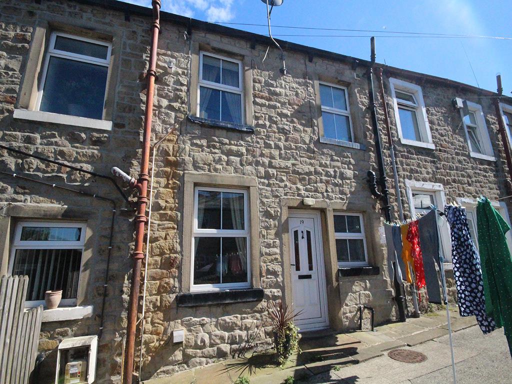 1 bedroom terraced house To Let in Barnoldswick - Main Image